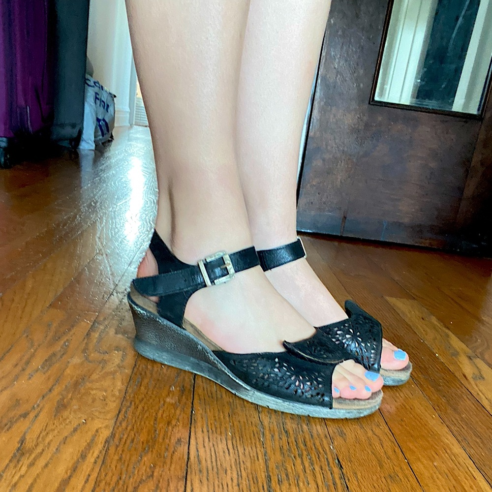 Used Romika Sandals, Black Leather Women’s 9